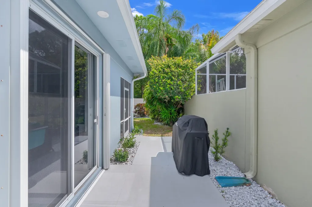 244 NW Bentley Circle Port St Lucie FL 34986