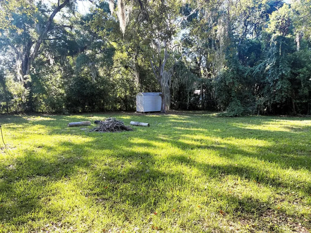 2024 Dixie Avenue Eustis FL 32726
