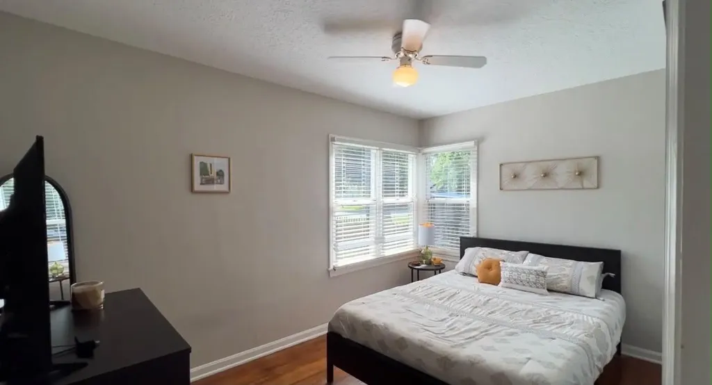 2350 Mayer Street Orlando FL 32806