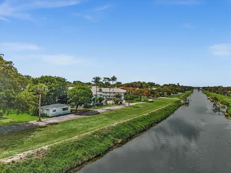 2420 NW 22nd Avenue Delray Beach FL 33445