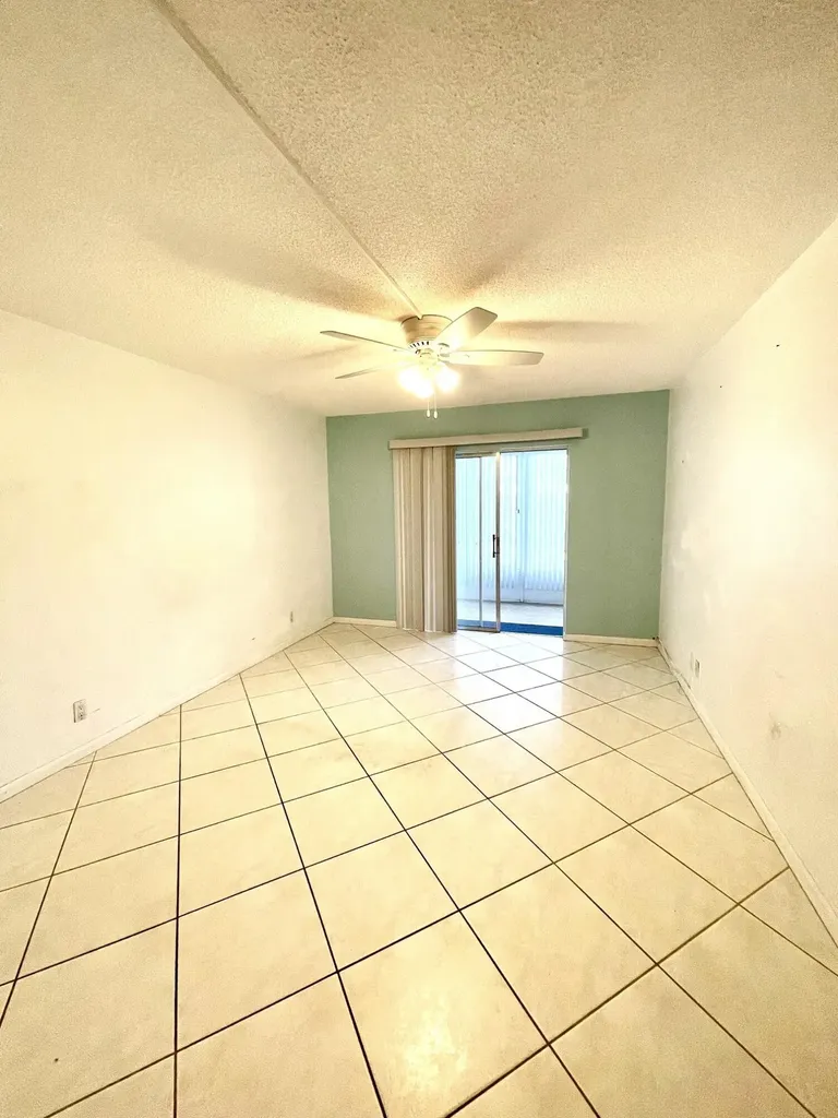 105 Oxford 500 West Palm Beach FL 33417