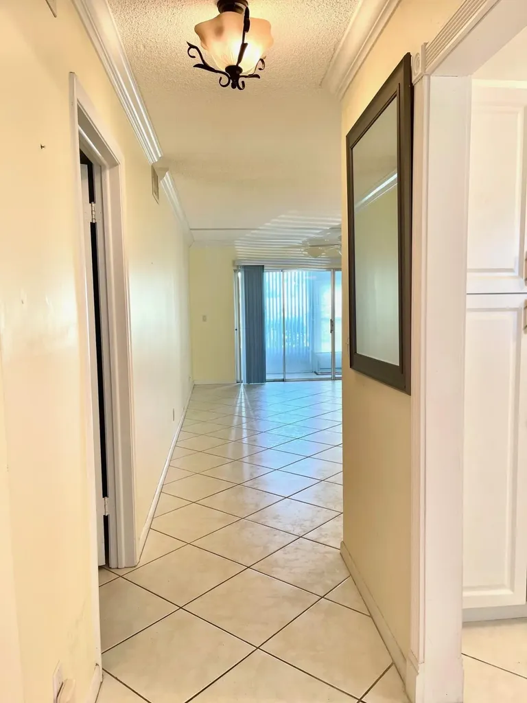 105 Oxford 500 West Palm Beach FL 33417