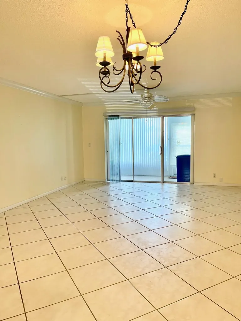 105 Oxford 500 West Palm Beach FL 33417