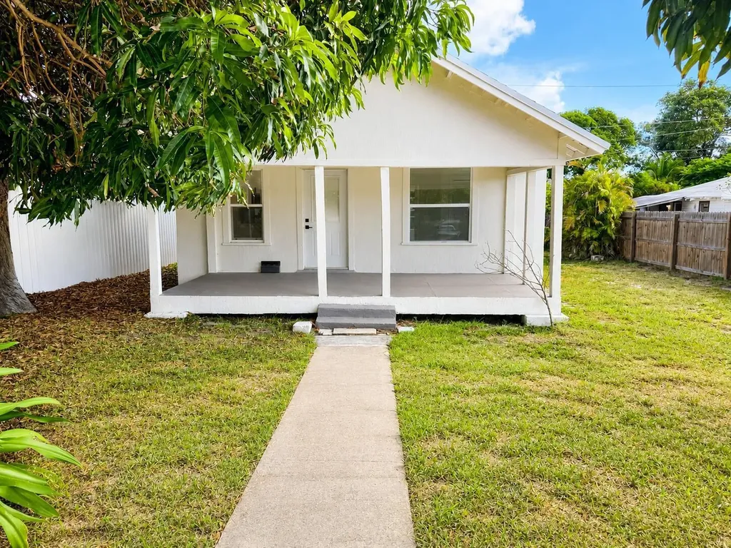 719 Tuscaloosa Street West Palm Beach FL 33405