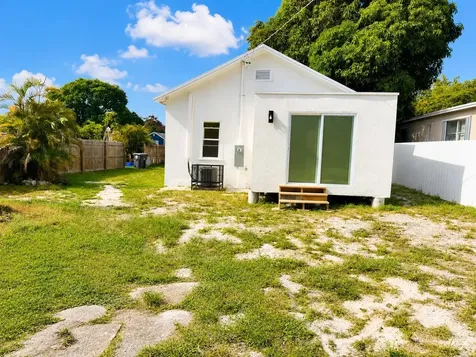 719 Tuscaloosa Street West Palm Beach FL 33405