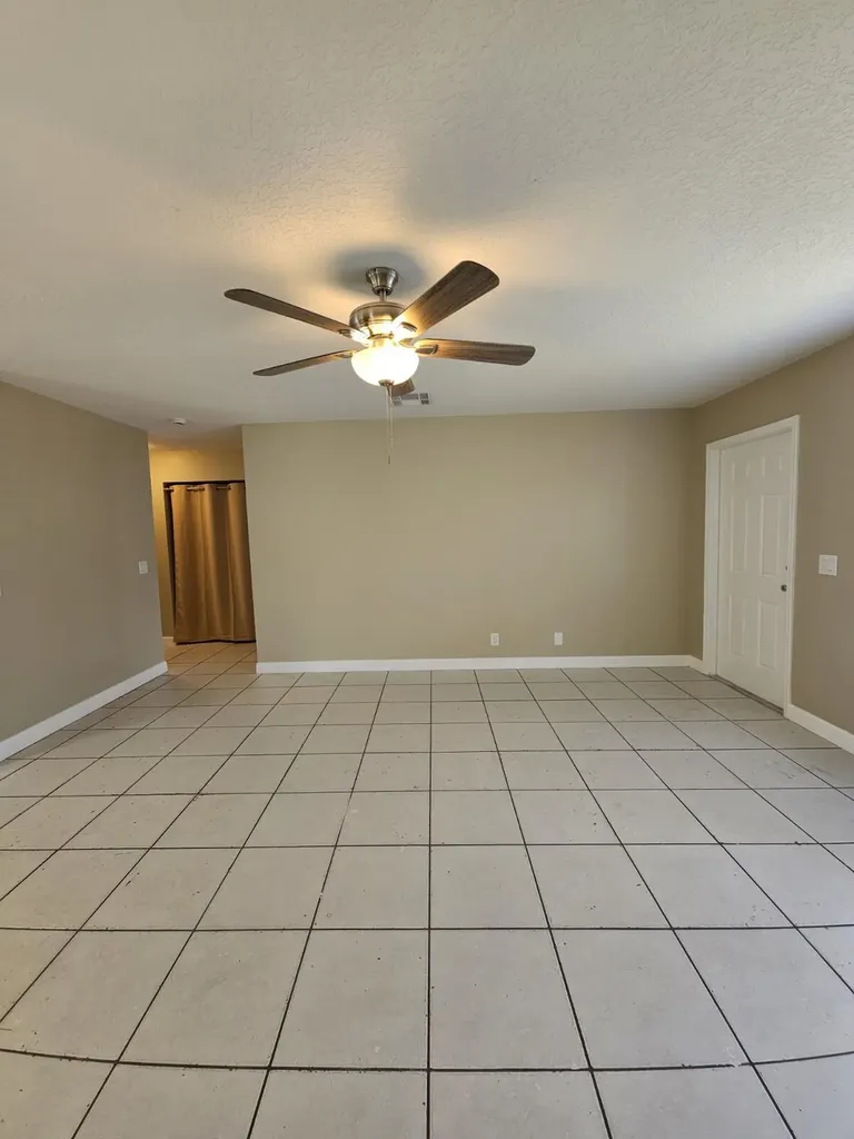 4876 Orleans Court Haverhill FL 33415