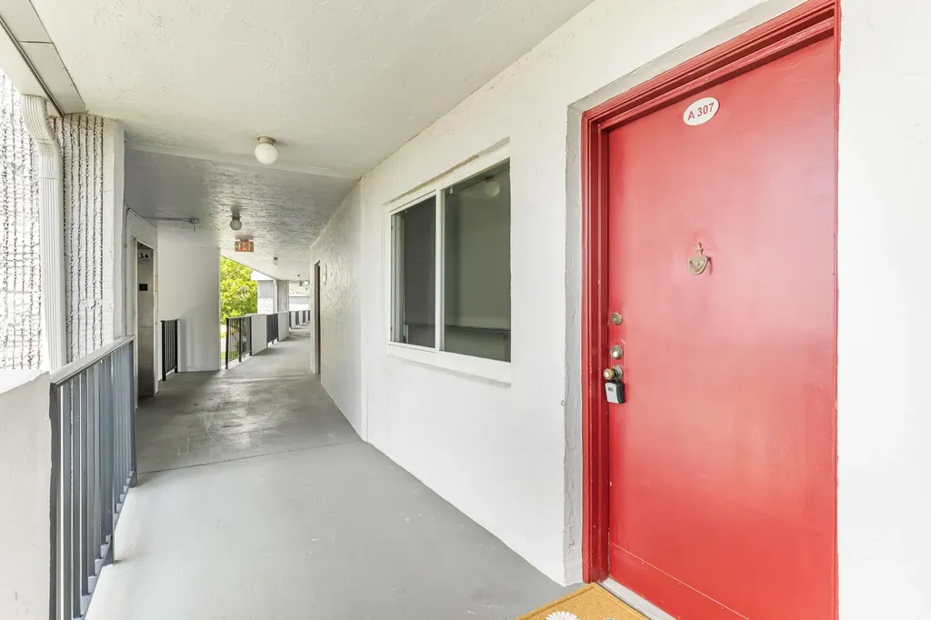 8105 NW 61st Street Tamarac FL 33321
