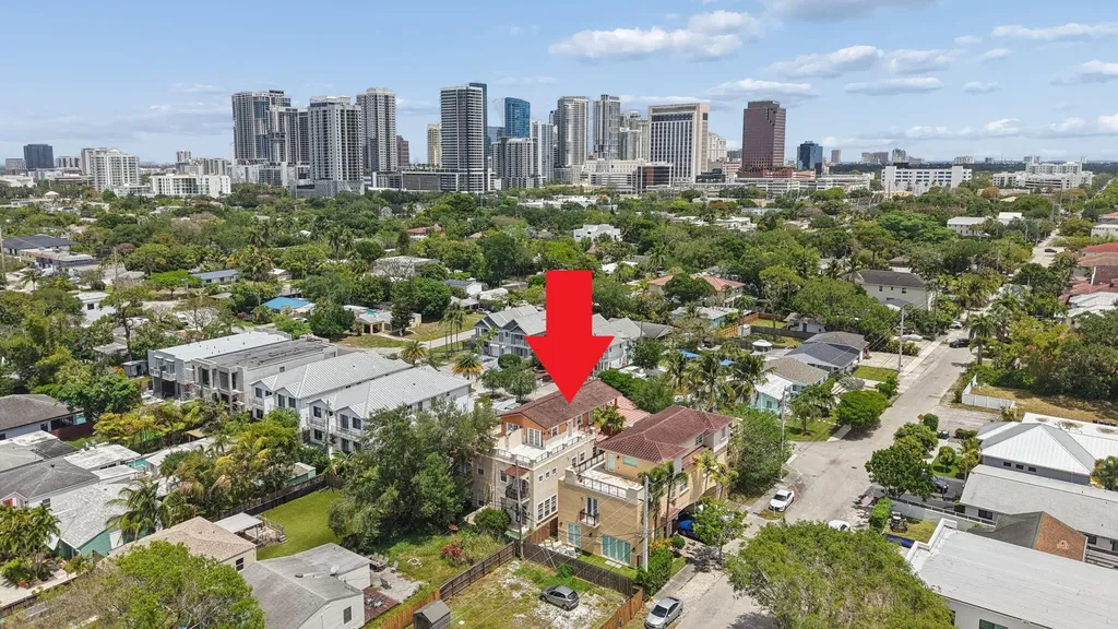 819 SW 7th Avenue Fort Lauderdale FL 33315