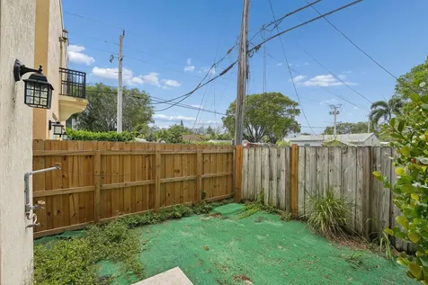 819 SW 7th Avenue Fort Lauderdale FL 33315