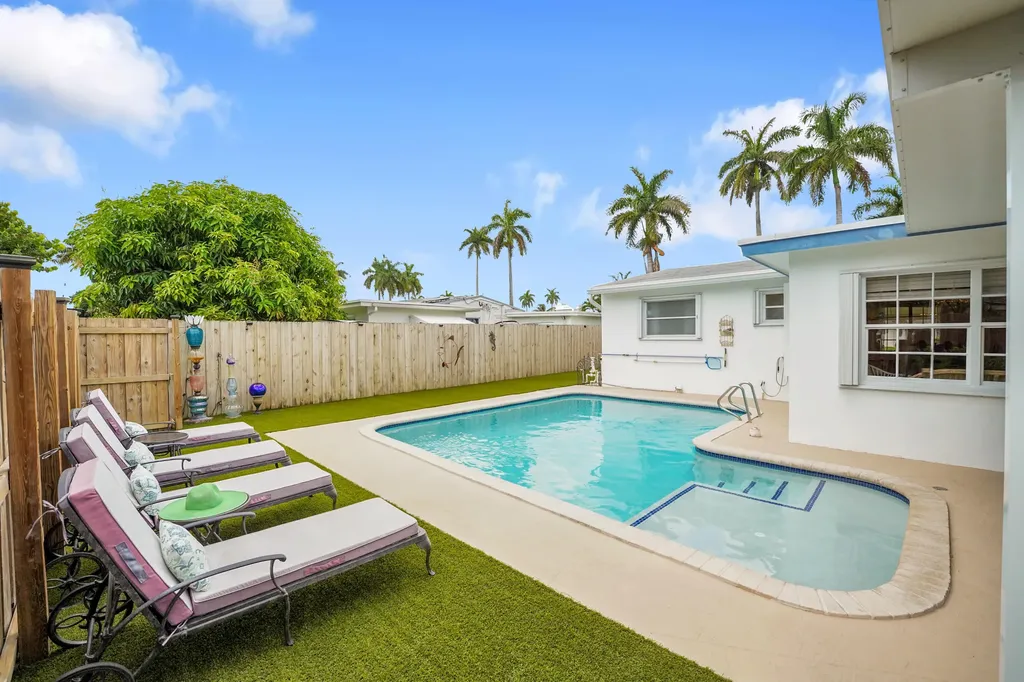 707 N 32nd Avenue Hollywood FL 33021