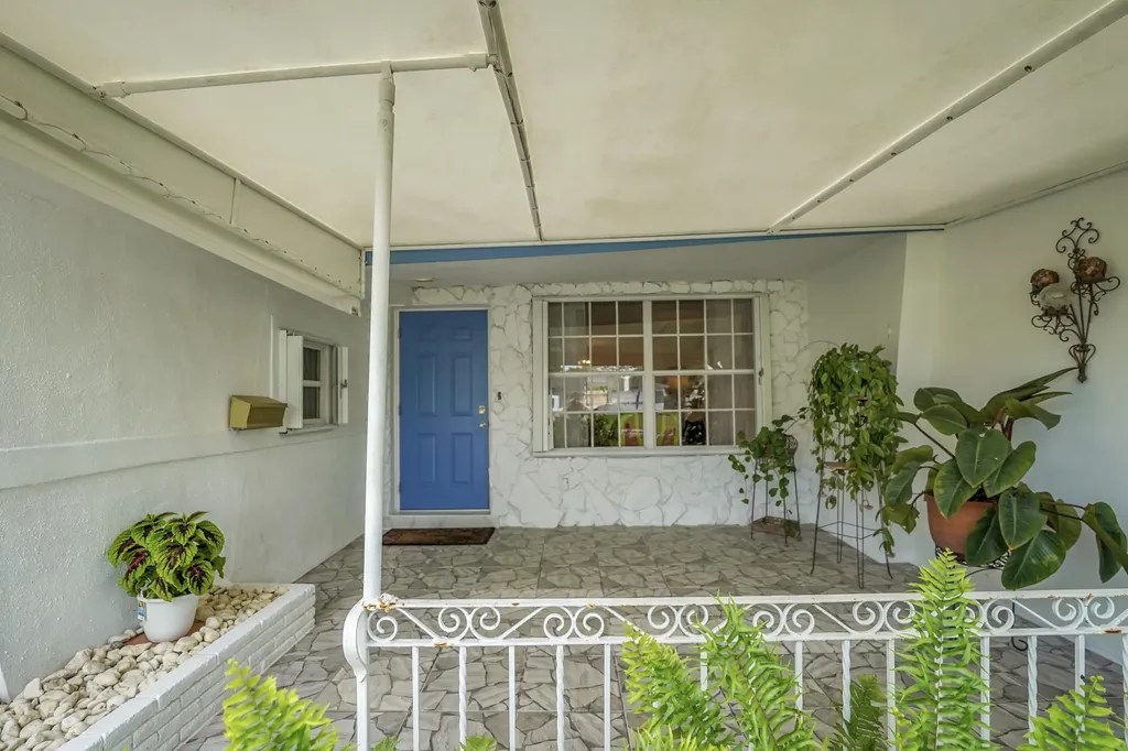 707 N 32nd Avenue Hollywood FL 33021