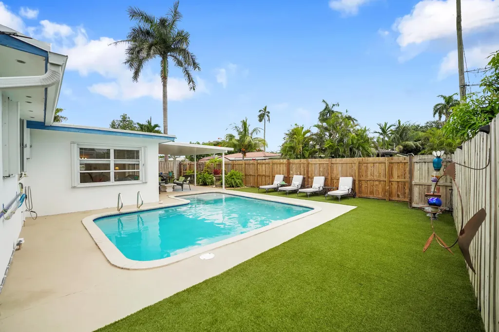 707 N 32nd Avenue Hollywood FL 33021