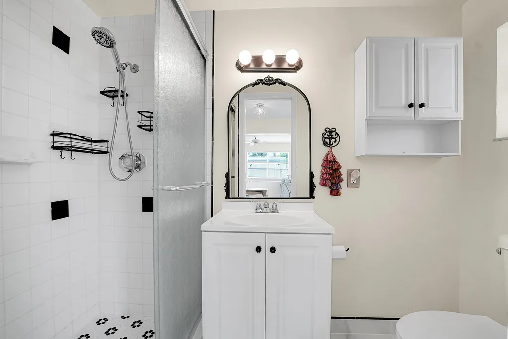 707 N 32nd Avenue Hollywood FL 33021