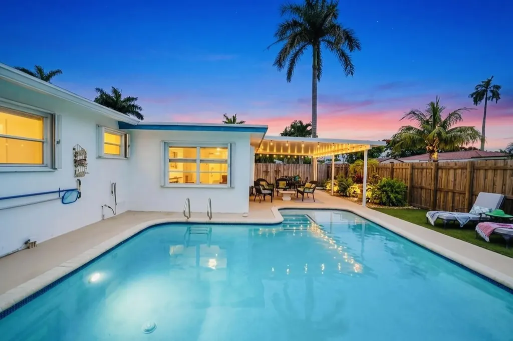 707 N 32nd Avenue Hollywood FL 33021