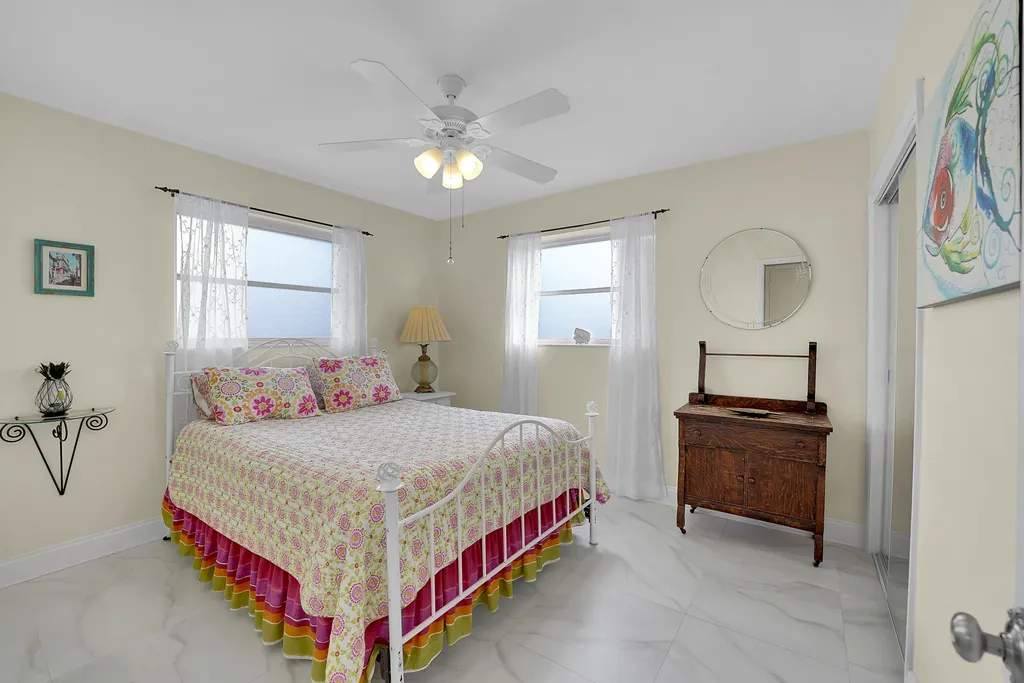 707 N 32nd Avenue Hollywood FL 33021