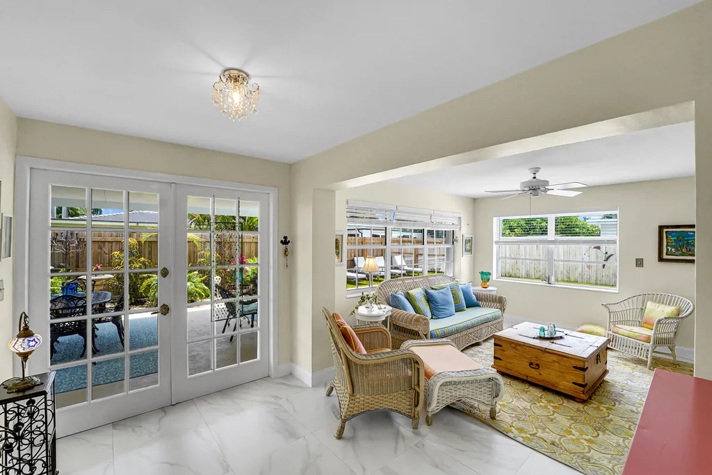707 N 32nd Avenue Hollywood FL 33021