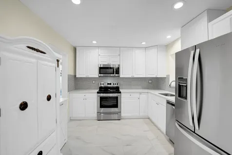 707 N 32nd Avenue Hollywood FL 33021