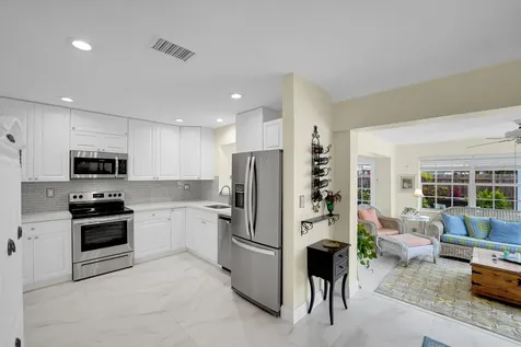 707 N 32nd Avenue Hollywood FL 33021