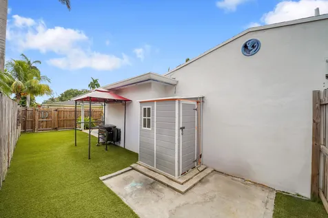 707 N 32nd Avenue Hollywood FL 33021