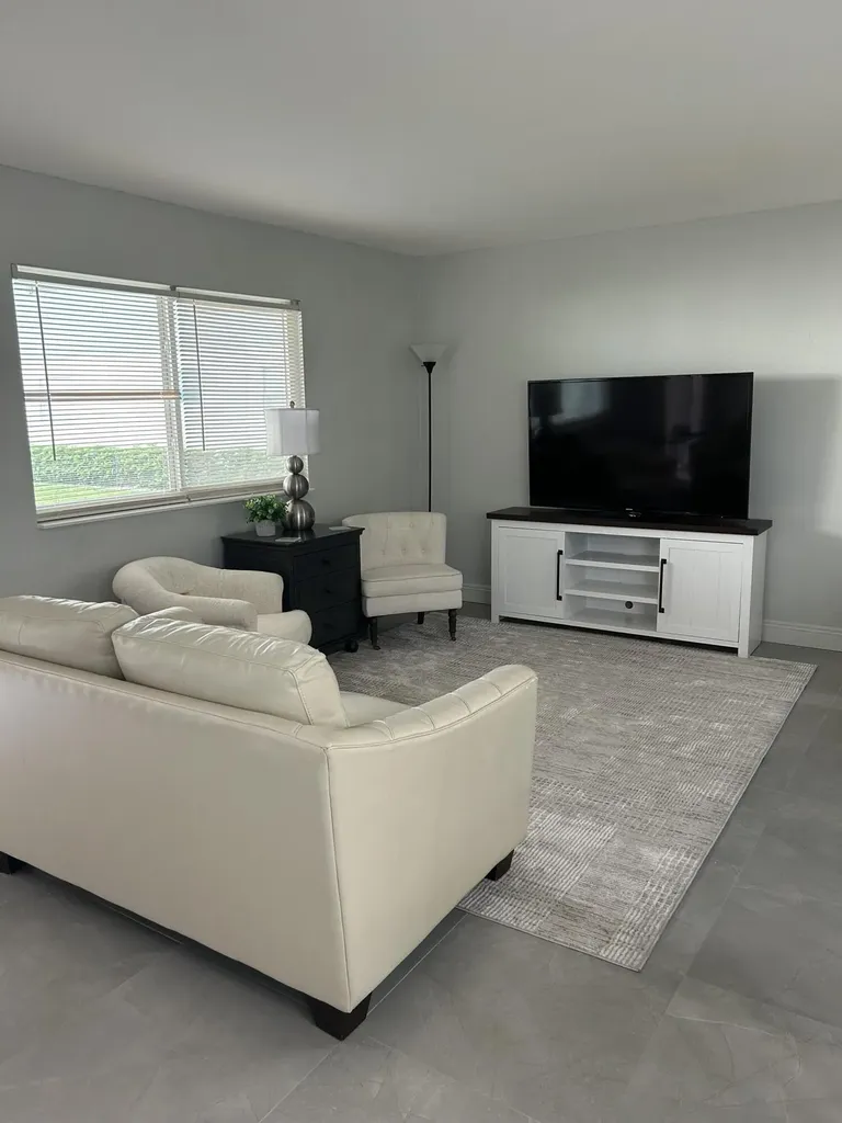 746 Flanders N Delray Beach FL 33484