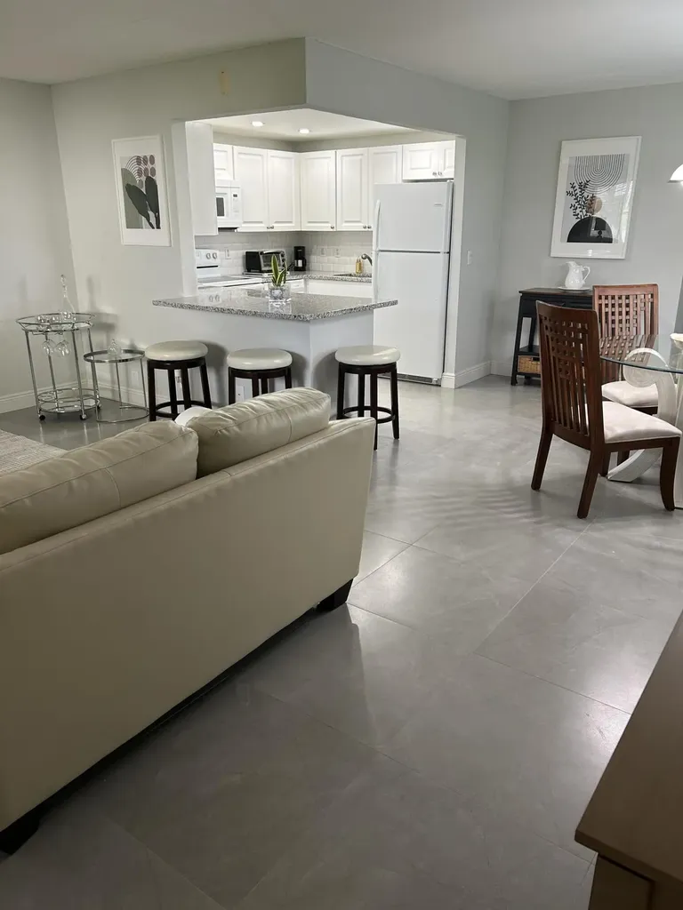 746 Flanders N Delray Beach FL 33484