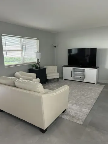 746 Flanders N Delray Beach FL 33484