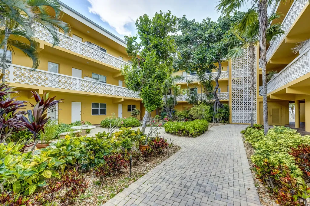 815 Middle River Drive Fort Lauderdale FL 33304