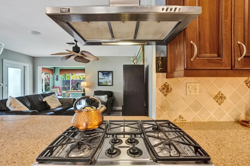 4781 NE 16th Avenue Oakland Park FL 33334