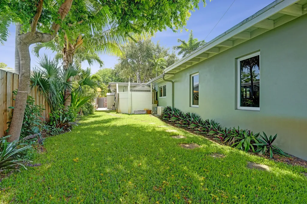 4781 NE 16th Avenue Oakland Park FL 33334