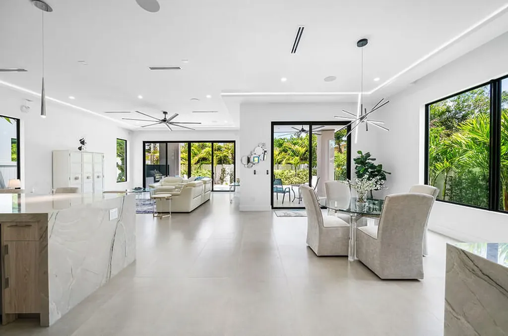 239 NE 11th Street Delray Beach FL 33444