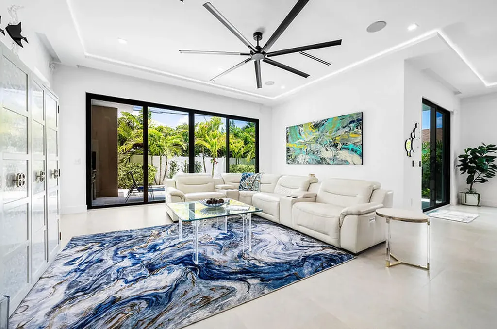 239 NE 11th Street Delray Beach FL 33444