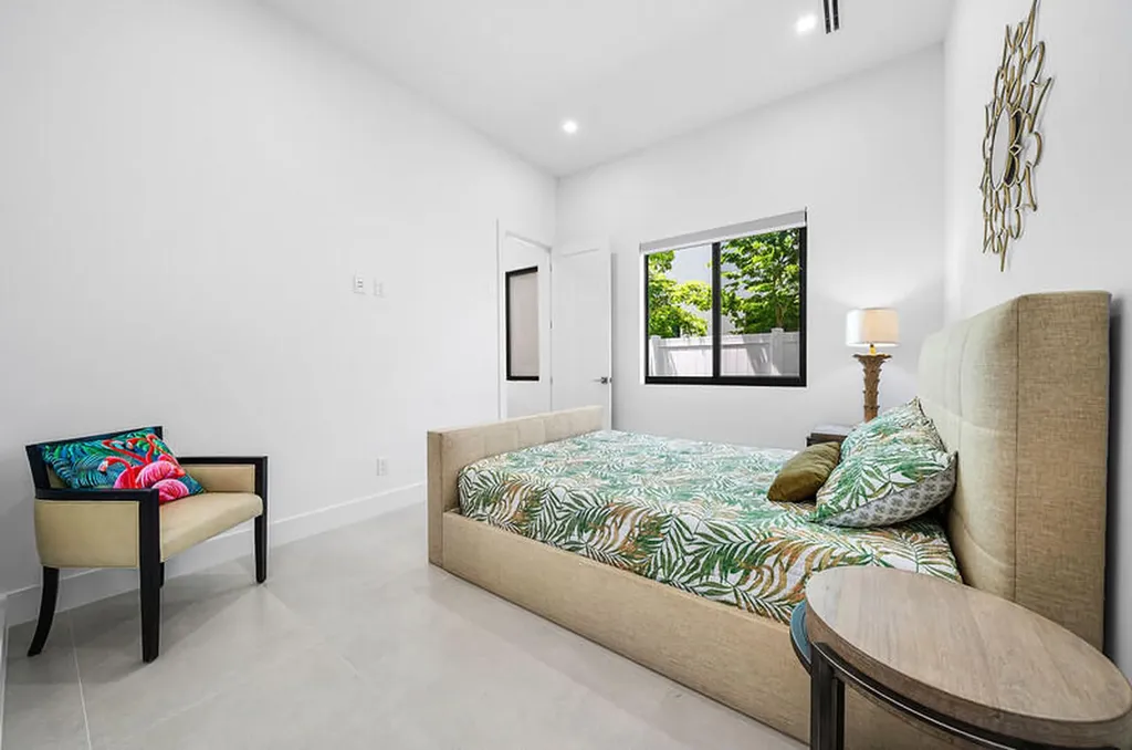 239 NE 11th Street Delray Beach FL 33444