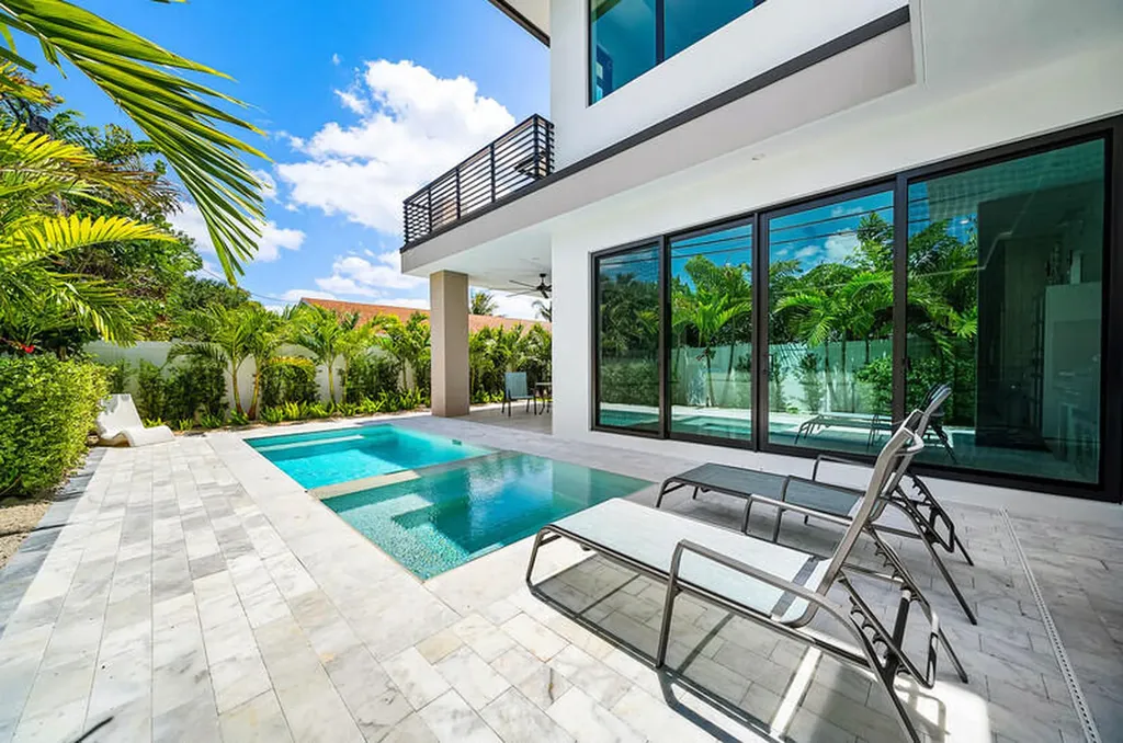 239 NE 11th Street Delray Beach FL 33444