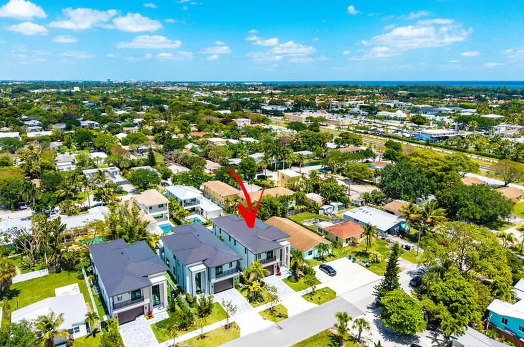 239 NE 11th Street Delray Beach FL 33444