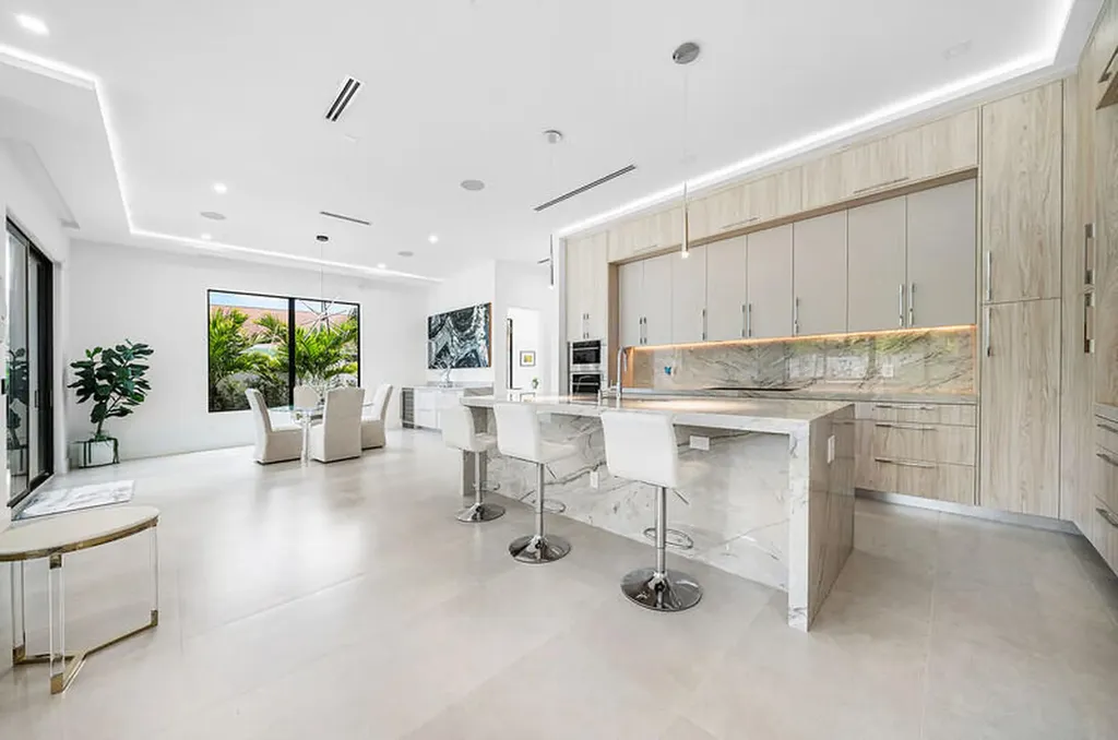 239 NE 11th Street Delray Beach FL 33444