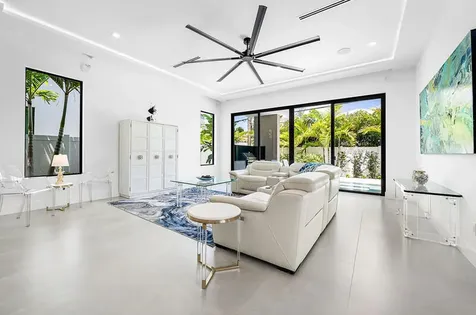 239 NE 11th Street Delray Beach FL 33444