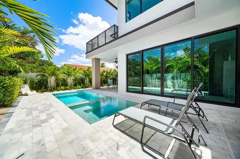 239 NE 11th Street Delray Beach FL 33444