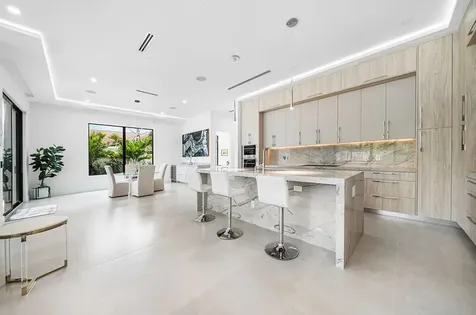 239 NE 11th Street Delray Beach FL 33444
