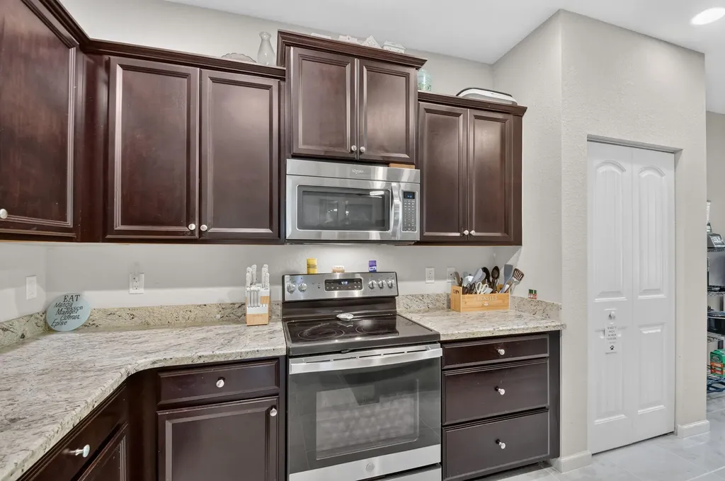 5667 Caranday Palm Drive Greenacres FL 33463