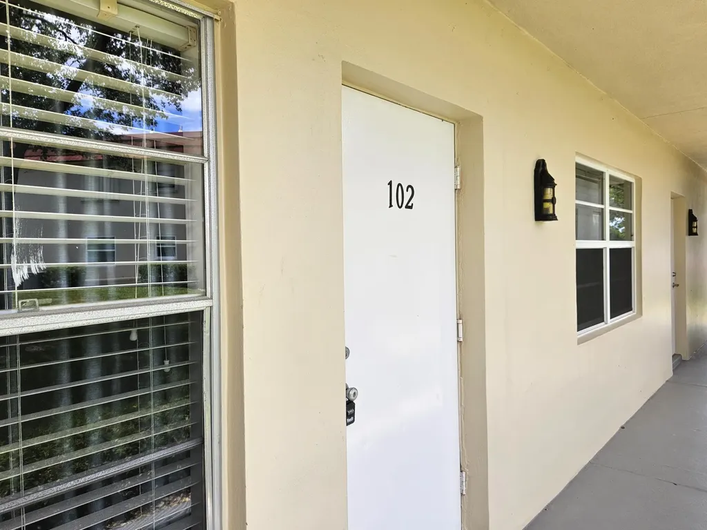 31 Pine Arbor Lane Vero Beach FL 32962