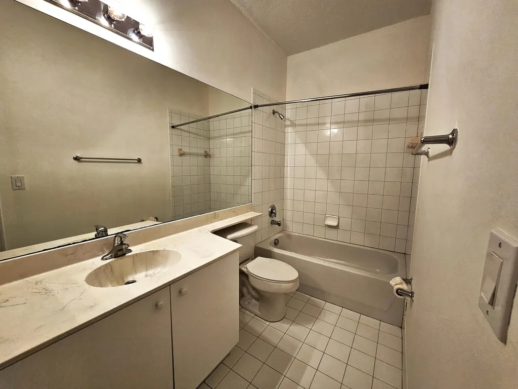 3569 Forest Hill Boulevard Palm Springs FL 33406