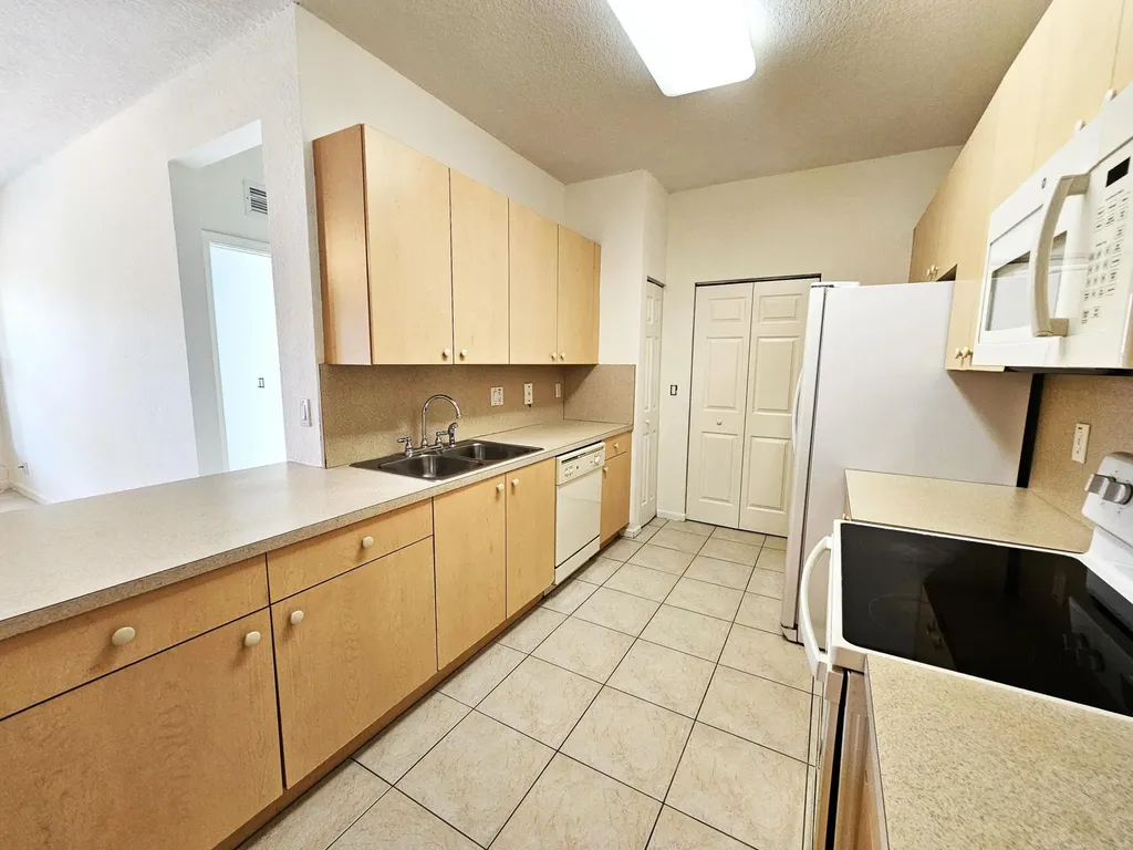 3569 Forest Hill Boulevard Palm Springs FL 33406