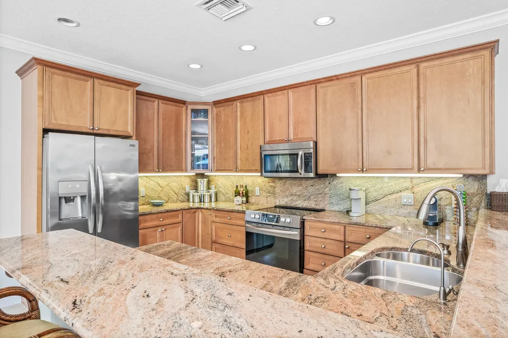 224 Oak Hammock Circle SW Vero Beach FL 32962