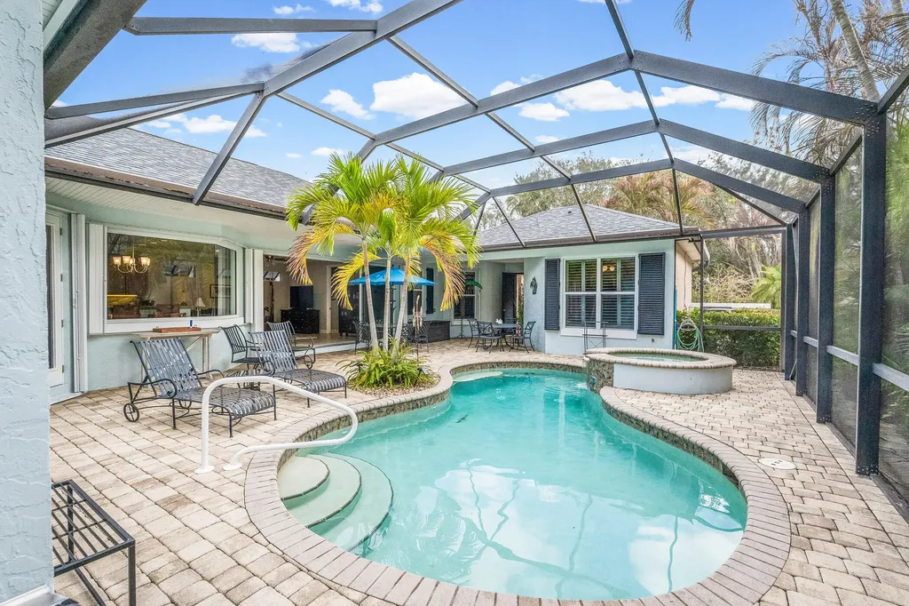 224 Oak Hammock Circle SW Vero Beach FL 32962
