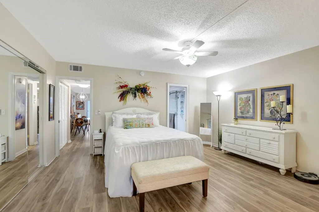 2157 Cambridge G Deerfield Beach FL 33442