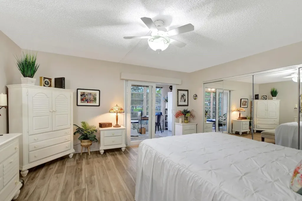 2157 Cambridge G Deerfield Beach FL 33442