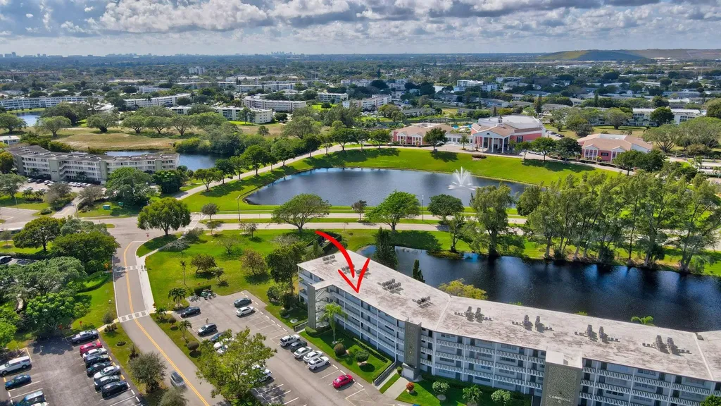 2157 Cambridge G Deerfield Beach FL 33442