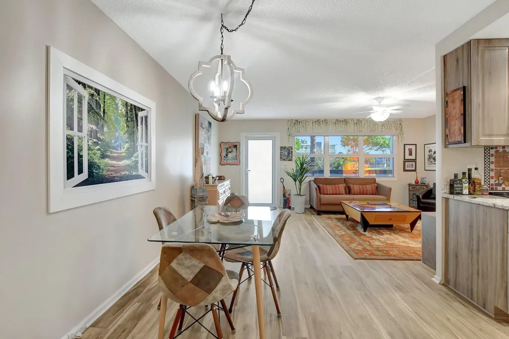 2157 Cambridge G Deerfield Beach FL 33442