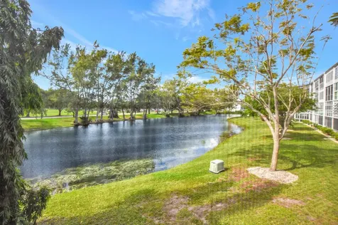 2157 Cambridge G Deerfield Beach FL 33442