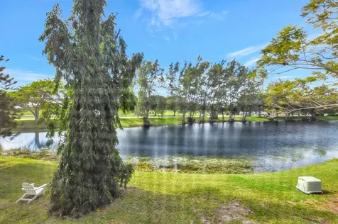2157 Cambridge G Deerfield Beach FL 33442